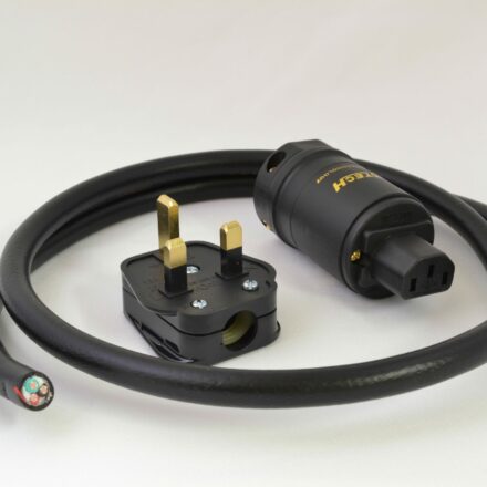 MCRU No. 97 Neotech DIY Mains Lead Set