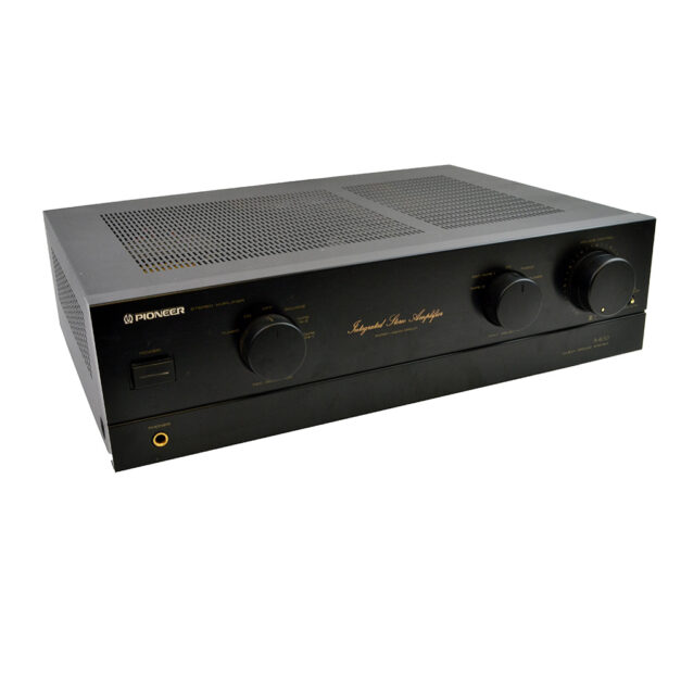 Pioneer A400 Stereo Amplifier - Image 1