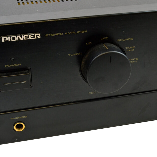 Pioneer A400 Stereo Amplifier - Image 3
